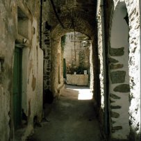 320 x 320: GREECE - NORTH AEGEAN - CHIOS - ALLEYWAY