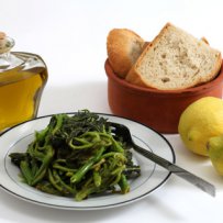 320 x 320: FOOD - GREENS WITH LEMON AND BREAD
