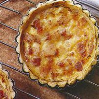 210 x 210: FOOD - FRANCE - QUICHE LORRAINE