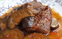  Beef baked with Eggplants