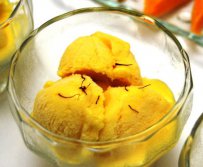 Ice-cream with Saffron and Honey