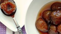 Figs Poached in Mavrodafne on a bed of Manouri