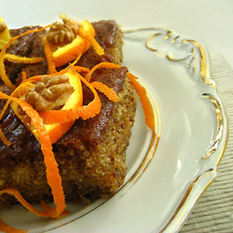 320 x 320: FOOD - WALNUT CAKE IN SYRUP