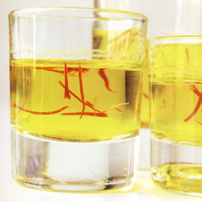 320 x 320: DRINK - GREECE - TSIPOURO WITH SAFFRON