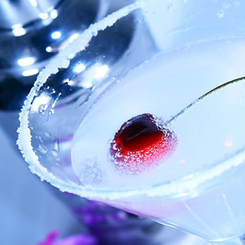 320 x 320: DRINK - COCKTAIL - MARTINI - CHERRY