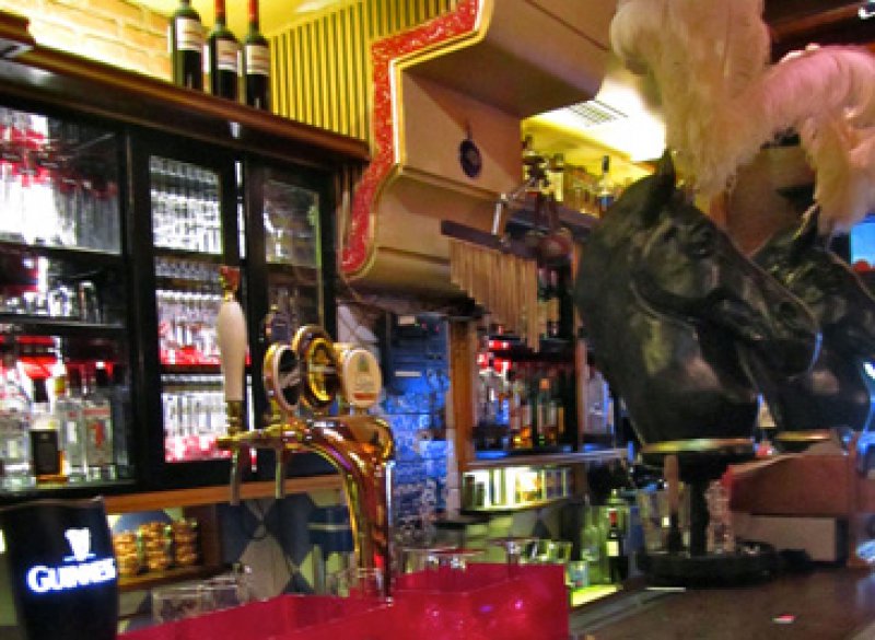 Early after-work drinks @ Briki in Mavili