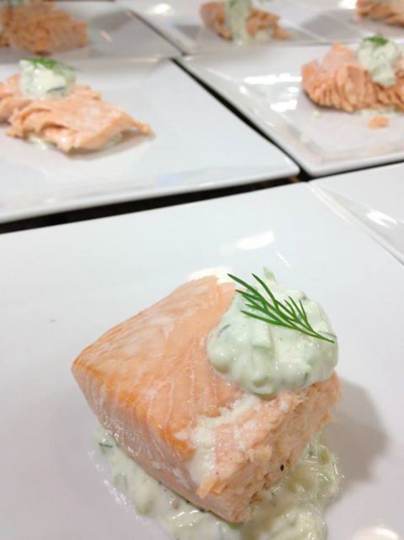 Poached Salmon with Cucumber Dill Sauce