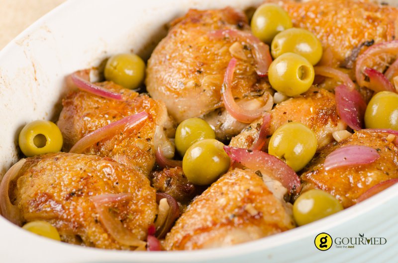 Chicken with olives