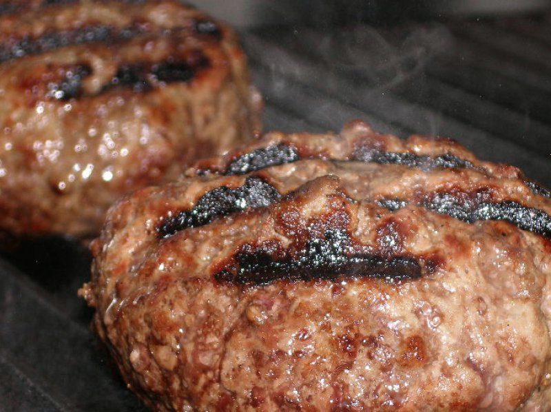 Meat Patties with Pistachio Nuts 