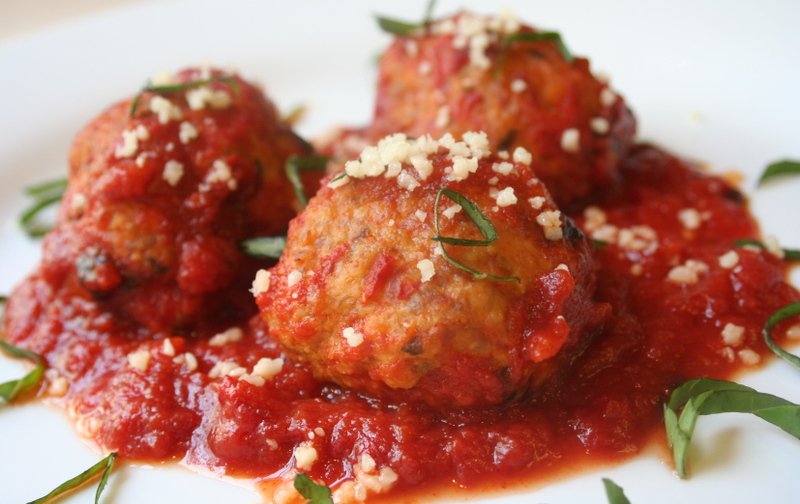 Meatballs with tomato sauce