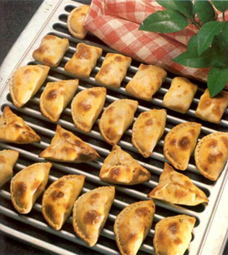 Samsa - delicious little pies - samosas - spinach -coriander