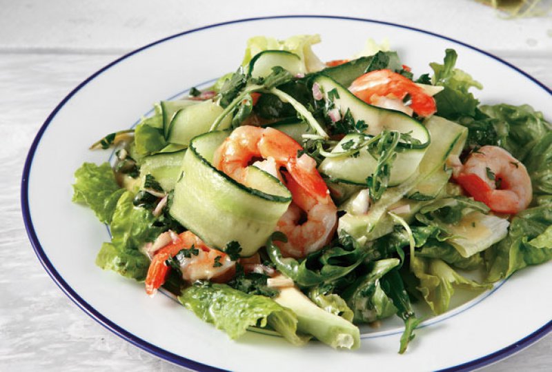 Prawns and avocado salad