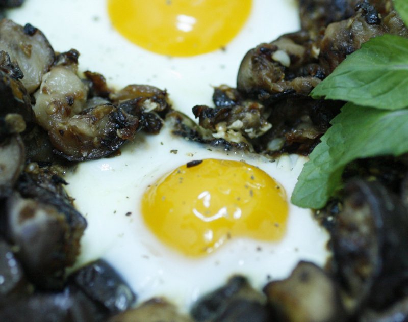 Eggs with Aubergine