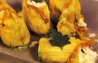 Zucchini blossoms stuffed with bulgur