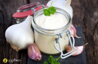 Aioli, ντιπ με σκόρδο και ελαιολαδο