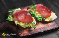 Bruschetta with bresaola and Taleggio cheese