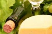 How to Combine Cheeses, Breads, and Wines