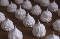  Mastic-Flavored Meringues