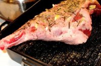 Leg of lamb in Salt with Rosemary