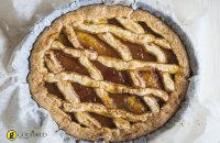 Pasta Flora - Greek tart with apricot jam