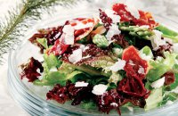 Green Salad with Asparagus and Crispy Prosciuto