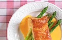 Asparagus Tips in Puff Pastry and Lemon Butter Sauce