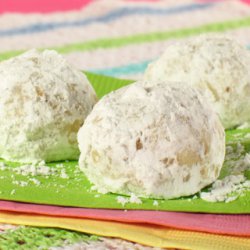 320 x 320: FOOD - DESSERT - GREECE - TRADITIONAL CHRISTMAS SHORTBREAD (KOURABIEDES) 