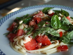 greek salad pasta ,tomatoes,basil,pasta, vegetables