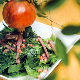GREEN SALAD WITH POMEGRANATE