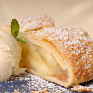 cheese,desserts,ricota,sweets, custard strudel