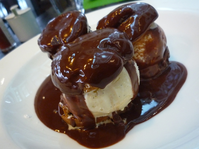 chocolate profiteroles