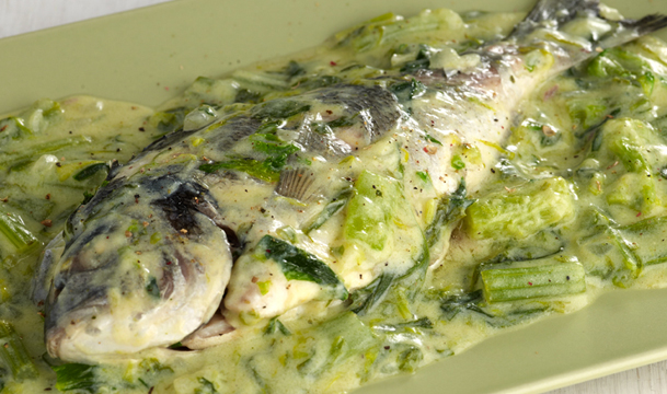 Dorado with Celery in Egg and Lemon Sauce