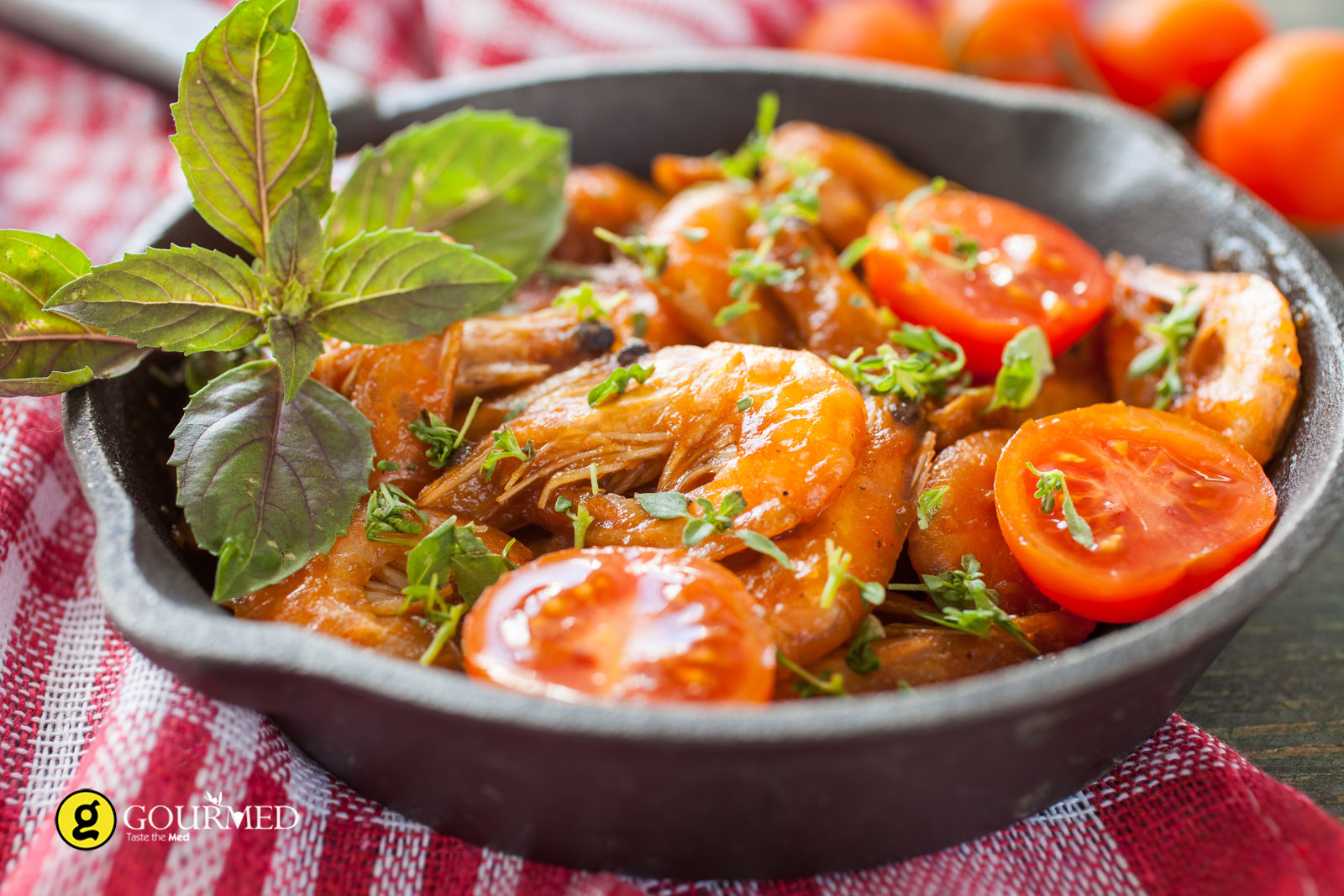 Prawns with Tomato and Basil Pesto